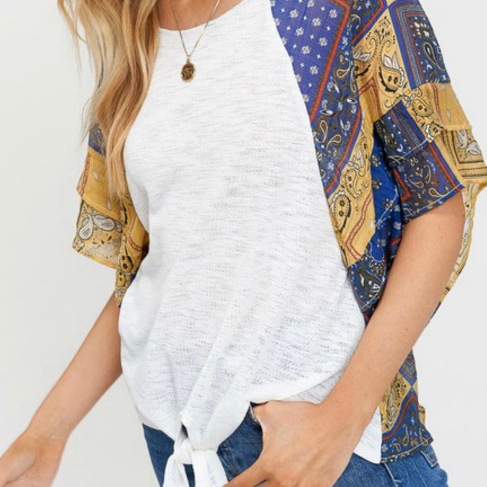 La miel paisley ruffle sleeve top size S